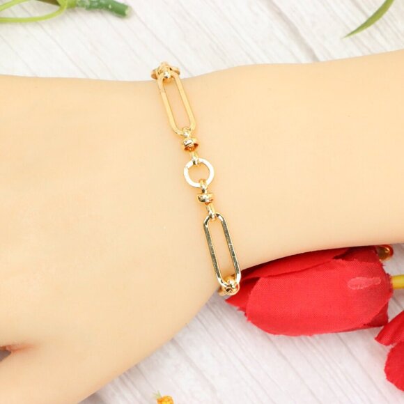 "Trendy Handmade Bracelet – A Thoughtful Gift for Girls & Women | UNVRC1566 - Picture 10 of 10
